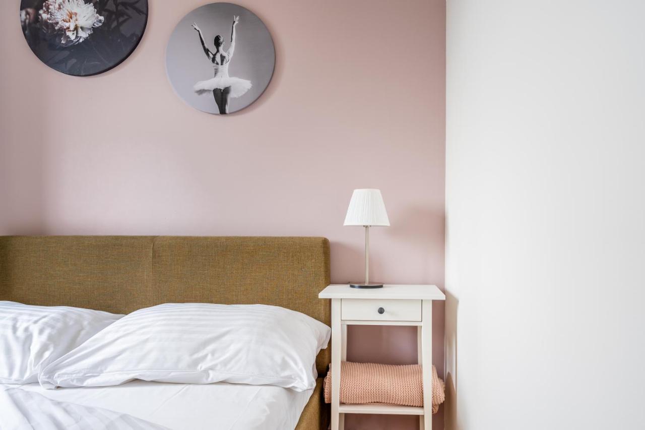 Charming & Cozy Ambiente Apartments براتسيلافا المظهر الخارجي الصورة
